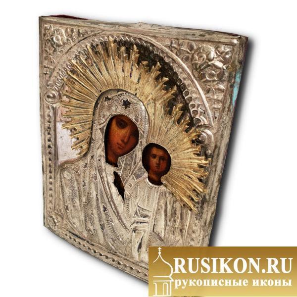 Старинная Казанская икона Богородицы в окладе